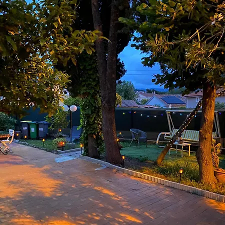 Perle Rare, F4 Donnant Sur Un Grand Jardin Prive Amenage, Parkings Gratuits, Clim, Calme, Ideal Famille & Pro, 10 Min De La Mer Et Du Centre-Ville, De La Gare Sncf Et Routiere 아파트