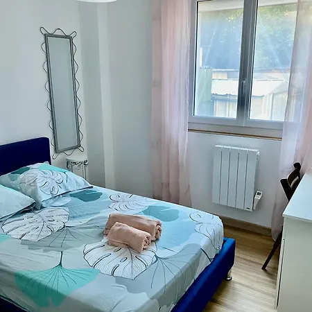 F4 Ideal Pro Ou Famille, 80 M2 Rdc Avec Jardin&terrasse Prives, Parking Gratuit, Calme, Wifi Free Pop, Clim Reversible, Balancelle, Transats, Bbq, Dans Petit Batiment, 15 Min De La Et Base Navale, 10 Min De La Gare Sncf Et Routiere Toulon