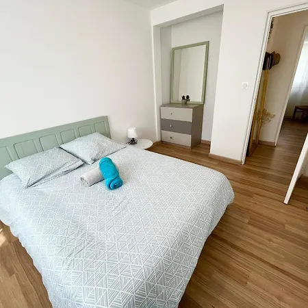 아파트 Perle Rare, F4 Donnant Sur Un Grand Jardin Prive Amenage, Parkings Gratuits, Clim, Calme, Ideal Famille & Pro, 10 Min De La Mer Et Du Centre-Ville, De La Gare Sncf Et Routiere 툴롱