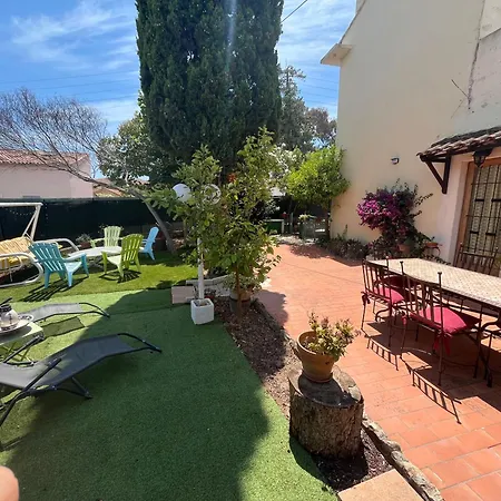 Perle Rare, F4 Donnant Sur Un Grand Jardin Prive Amenage, Parkings Gratuits, Clim, Calme, Ideal Famille & Pro, 10 Min De La Mer Et Du Centre-Ville, De La Gare Sncf Et Routiere